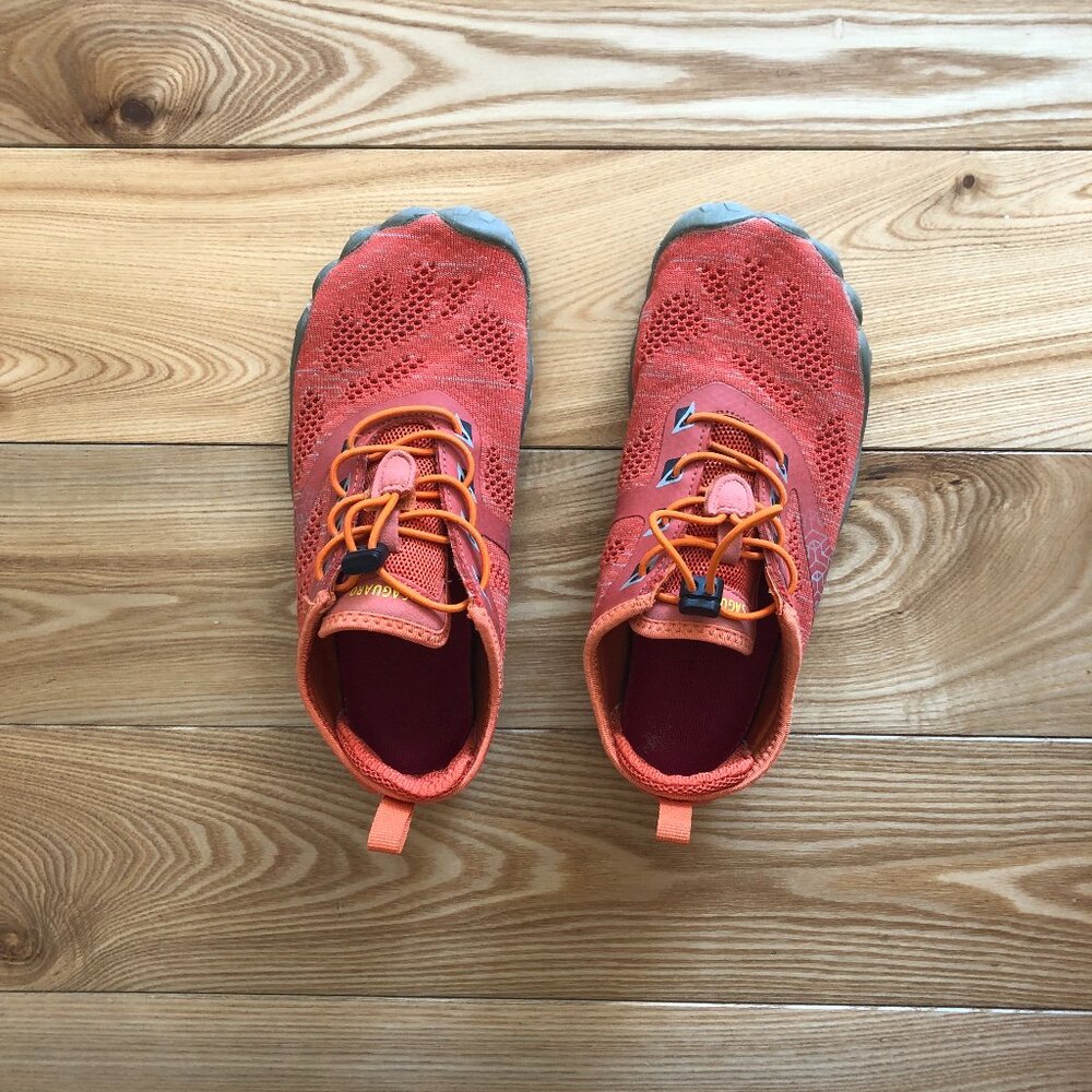Saguaro barefoot sneakers size 36 (US 4)